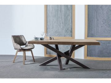 ΤΡΑΠΕΖΑΡΙΑ T150