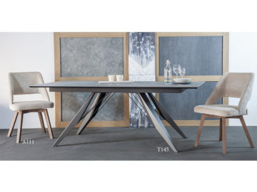 ΤΡΑΠΕΖΑΡΙΑ T145